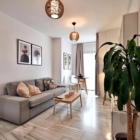 Rent4 Rene Appartamento Málaga
